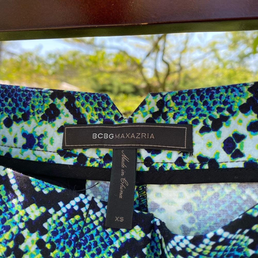 BCBG python print shorts - Picture 3 of 3